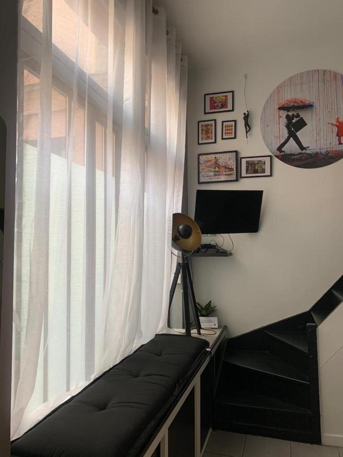 Ferienwohnung Spacious Bright Split Level Flat In The Fashionable Marais Paris Exterior foto